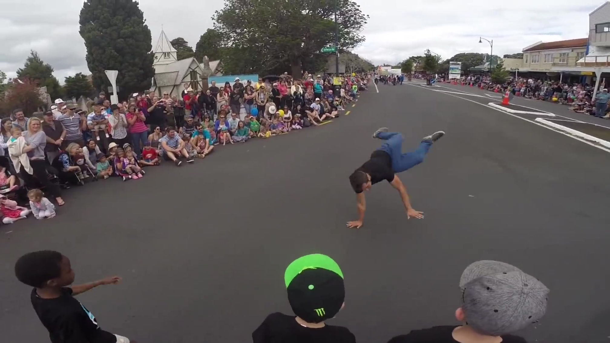 Flow at Howick Santa Parade